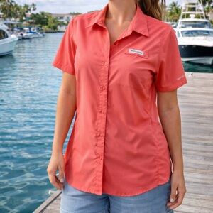 Columbia Fishing Shirt Women’s XS Coral Omni-Shade PFG Short Sleeve Button Up